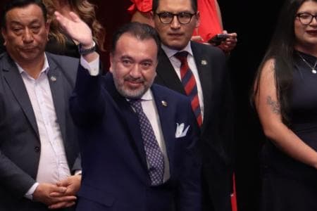 Quito celebró sus 491 años entre solemnidad, música y tensiones políticas en el Teatro Sucre