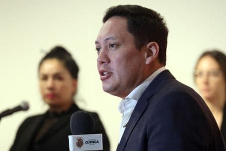 Qué indicios encontró la Contraloría en la compra del carro blindado en el Municipio de Cuenca