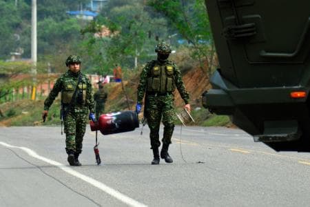 Recrudece la violencia en Colombia: ataque con drones del ELN mata a seis militares