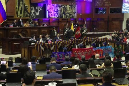 "Quito merece autoridades que trabajen con más coordinación", dice Niels Olsen en sesión por las fiestas de fundación