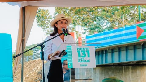 Marcela Aguiñaga dice "Lo estoy pensando" sobre dejar Revolución Ciudadana
